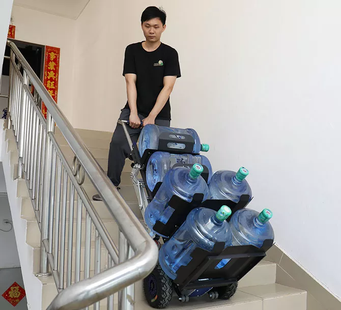 送水爬楼车